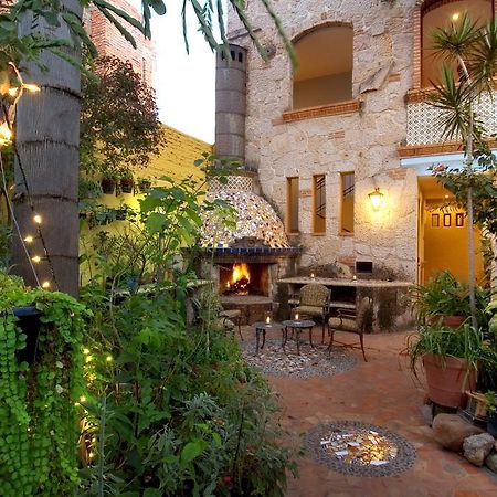 Casa De Las Flores Bed & Breakfast Tlaquepaque Exterior photo