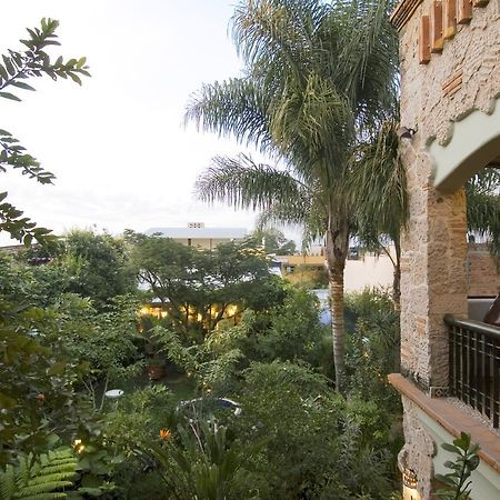 Casa De Las Flores Bed & Breakfast Tlaquepaque Exterior photo