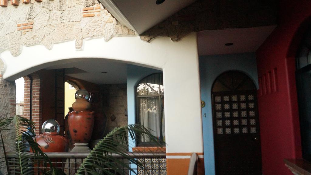 Casa De Las Flores Bed & Breakfast Tlaquepaque Exterior photo