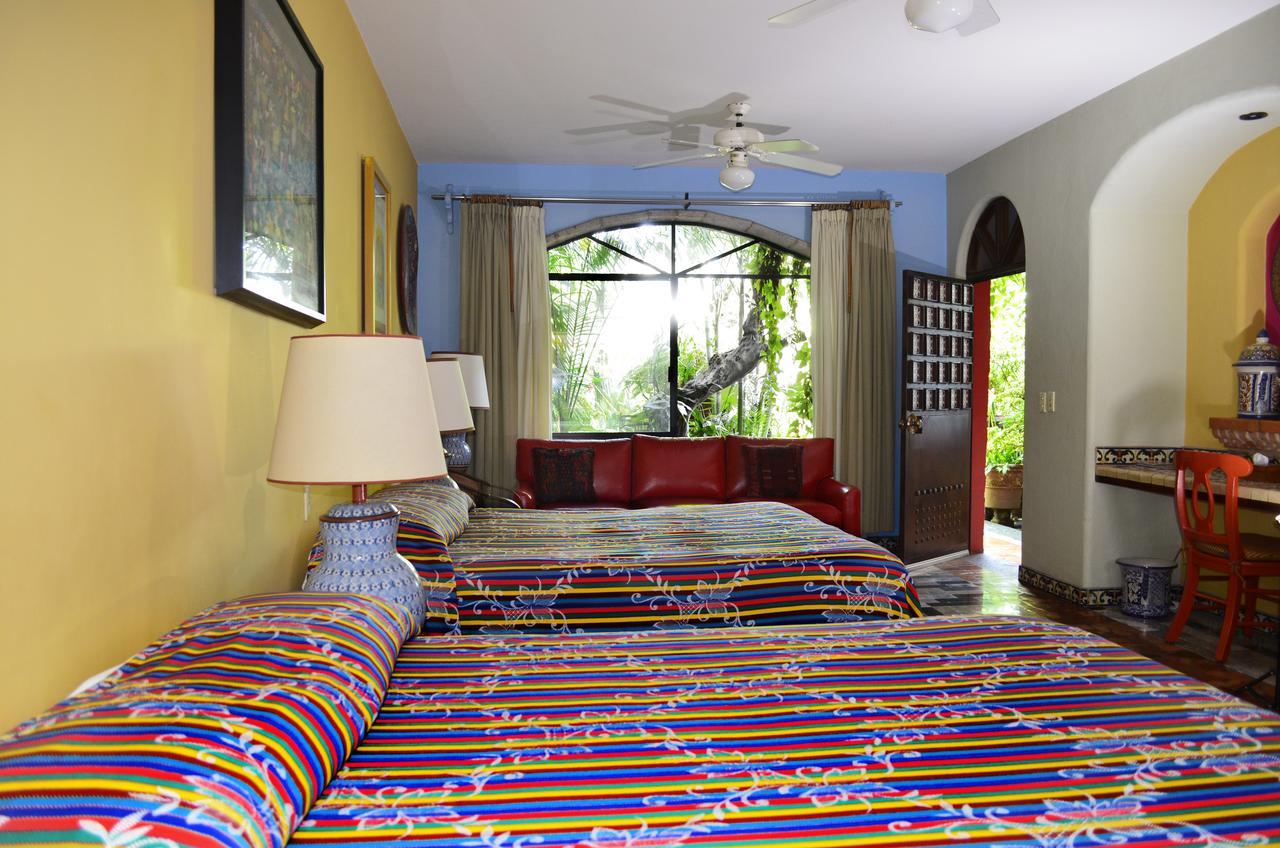 Casa De Las Flores Bed & Breakfast Tlaquepaque Exterior photo