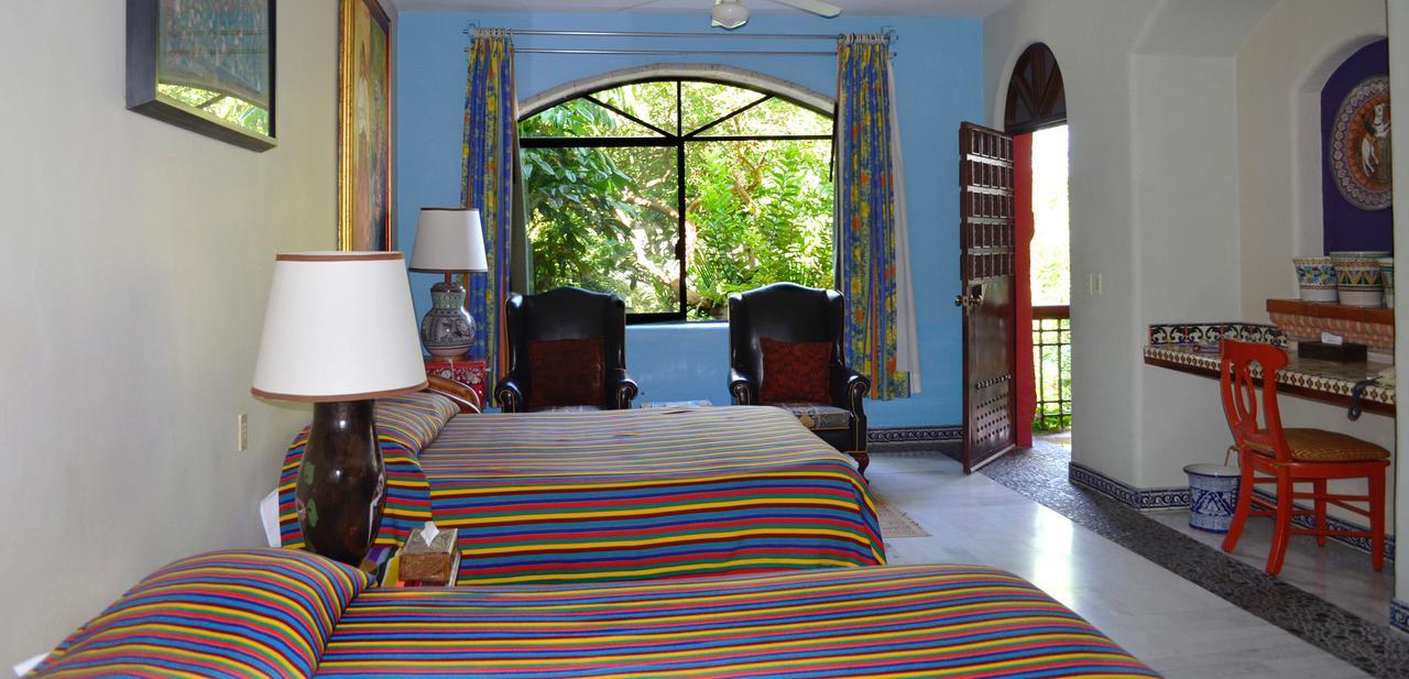 Casa De Las Flores Bed & Breakfast Tlaquepaque Exterior photo