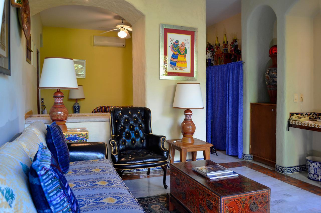 Casa De Las Flores Bed & Breakfast Tlaquepaque Exterior photo